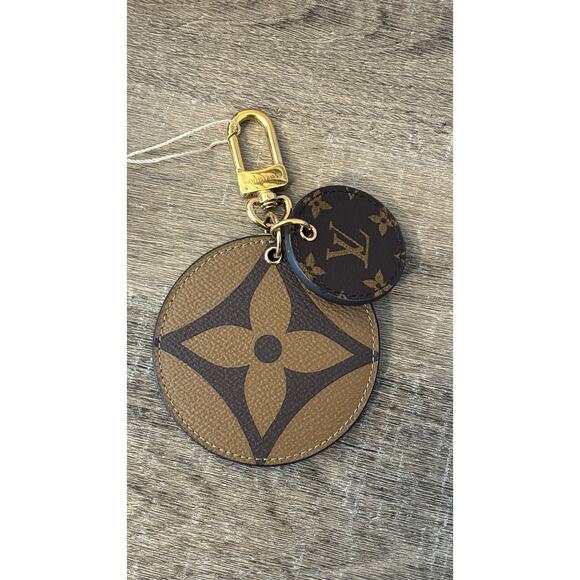Louis Vuitton Handbags - ❤️SOLD❤️ Louis Vuitton Reverse Monogram Key Charm